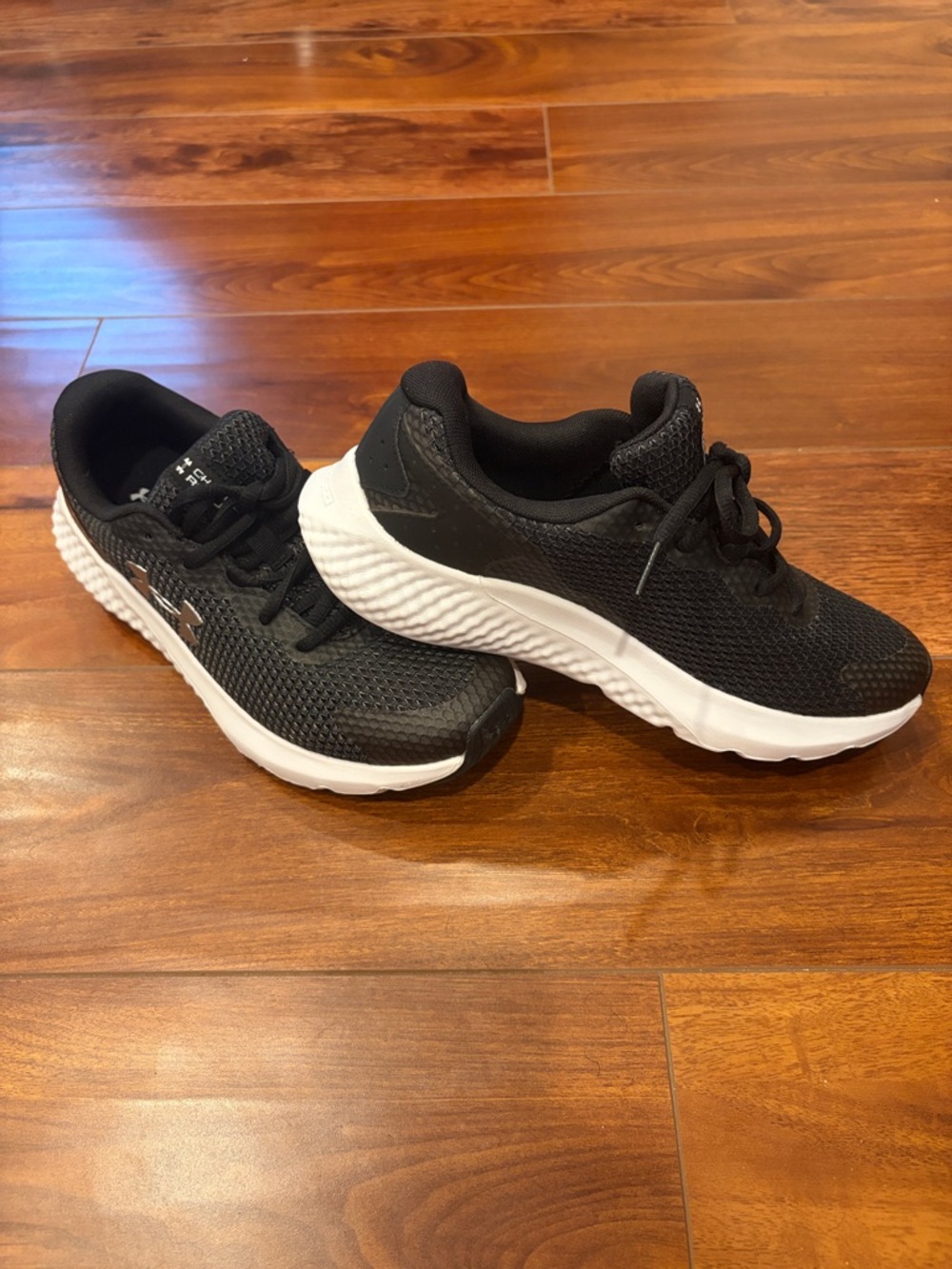 Under Armour Charged Rogue 3 Women’s Running Shoes Size 7.5 Black - Picture 6 of 10